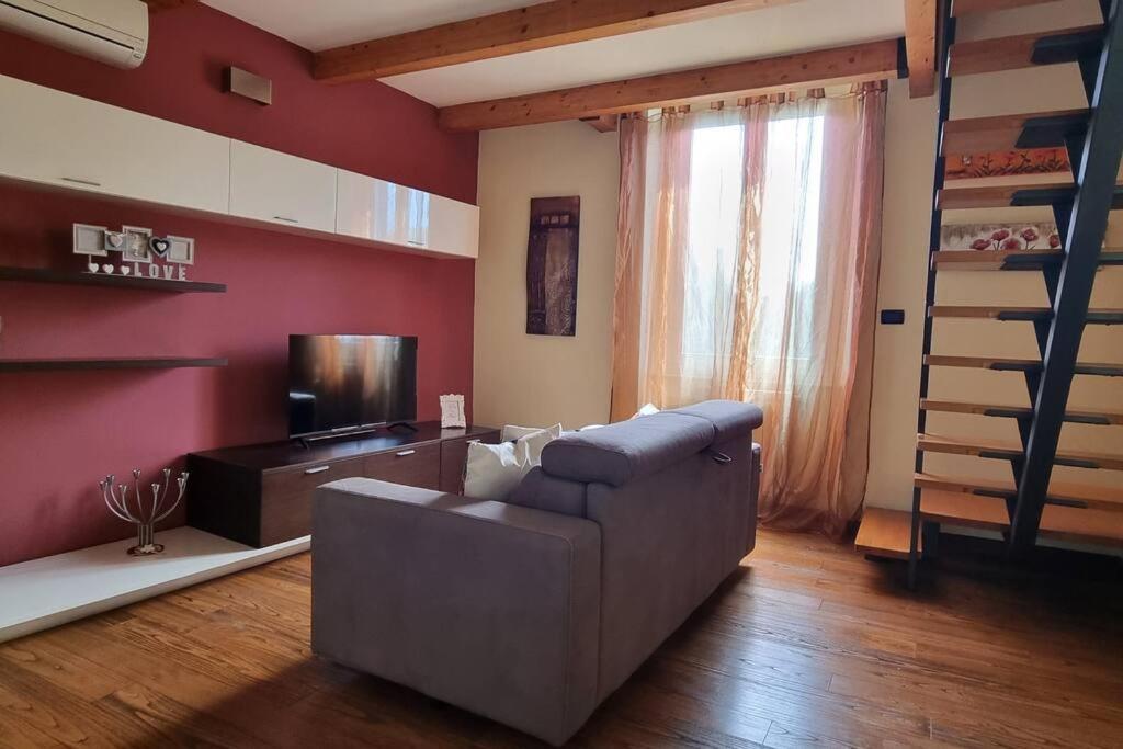Appartamento La Casina Di Chiara リヴォルノ エクステリア 写真